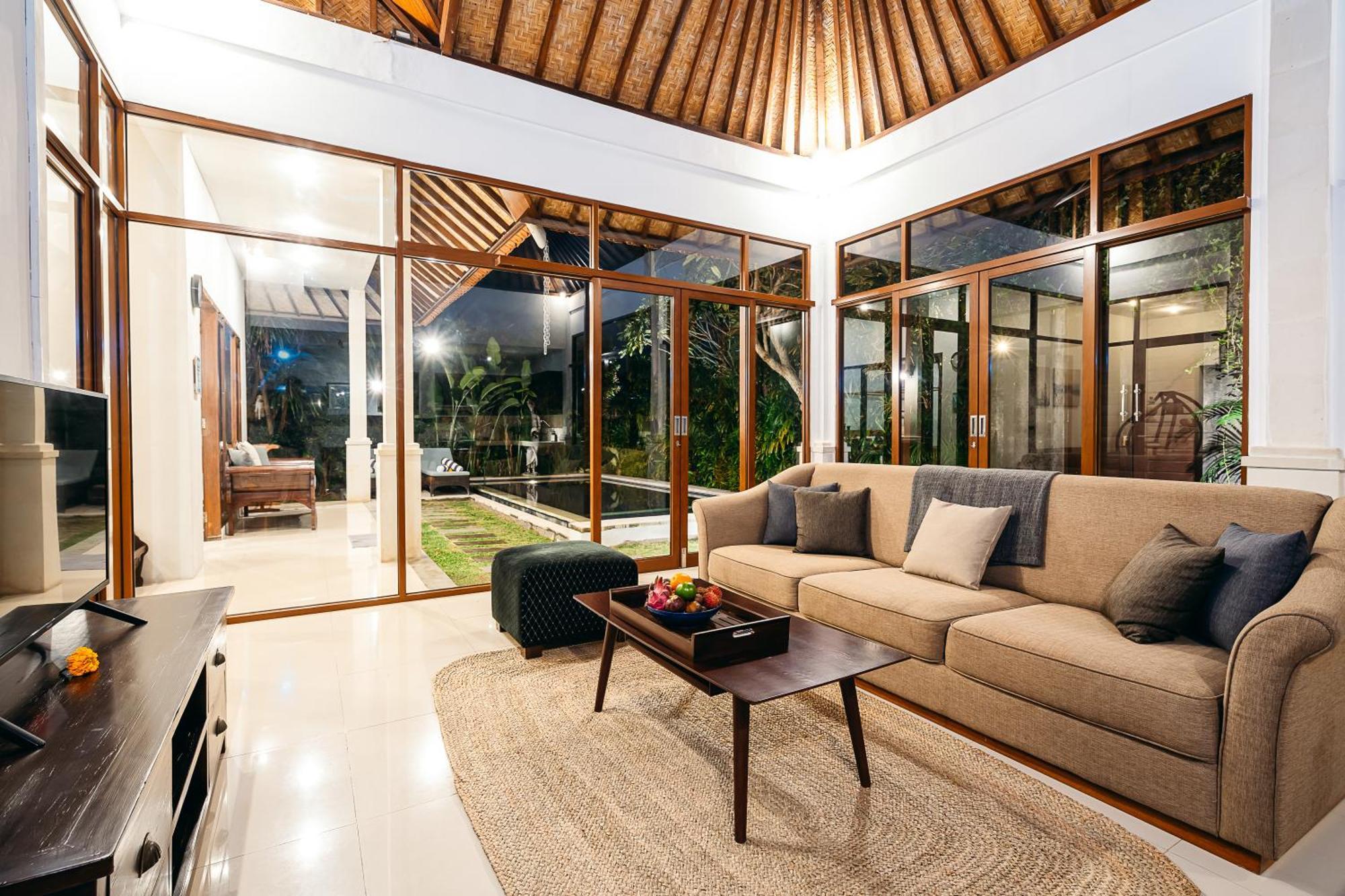 Mahayana Villa Batu Belig - Close To The Beach Canggu  Exterior photo