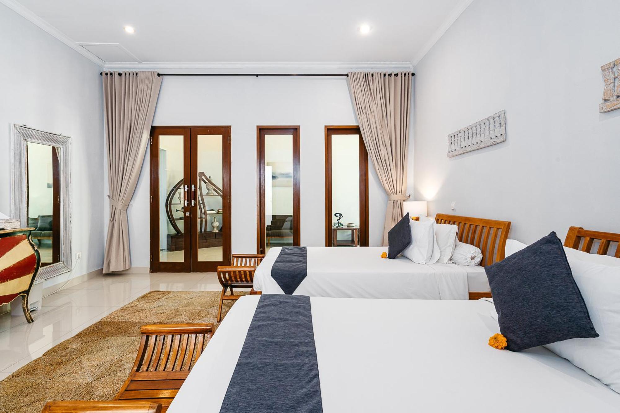Mahayana Villa Batu Belig - Close To The Beach Canggu  Exterior photo