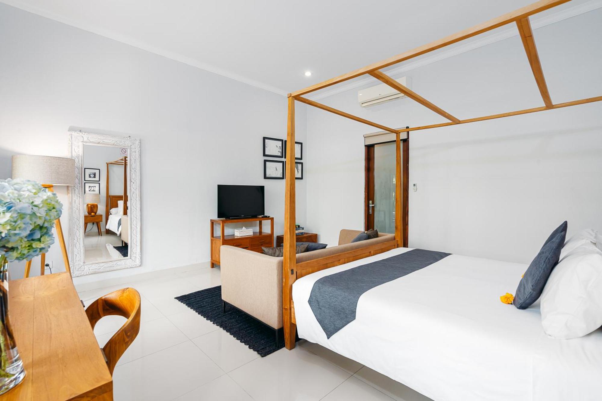 Mahayana Villa Batu Belig - Close To The Beach Canggu  Exterior photo
