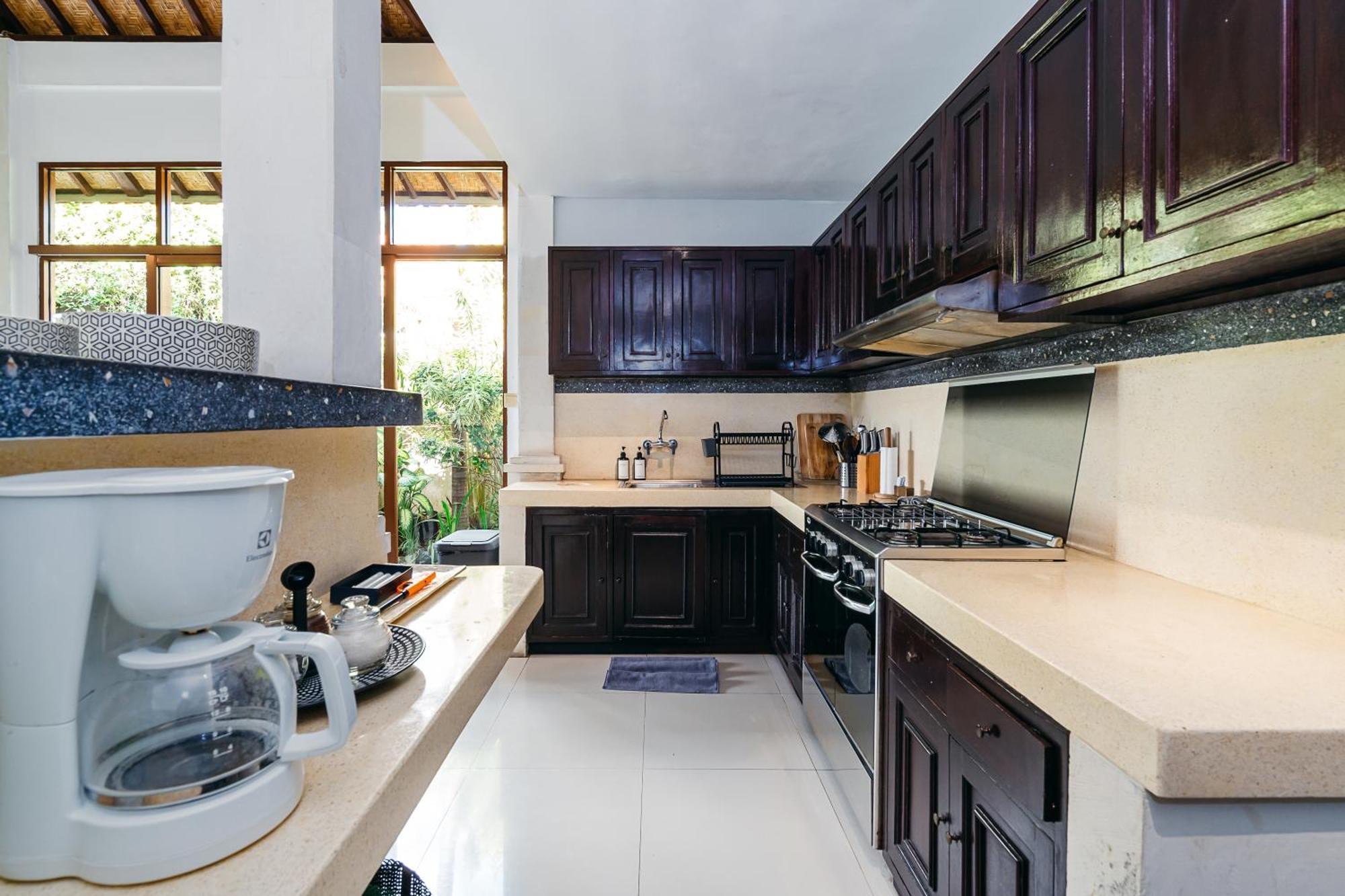 Mahayana Villa Batu Belig - Close To The Beach Canggu  Exterior photo