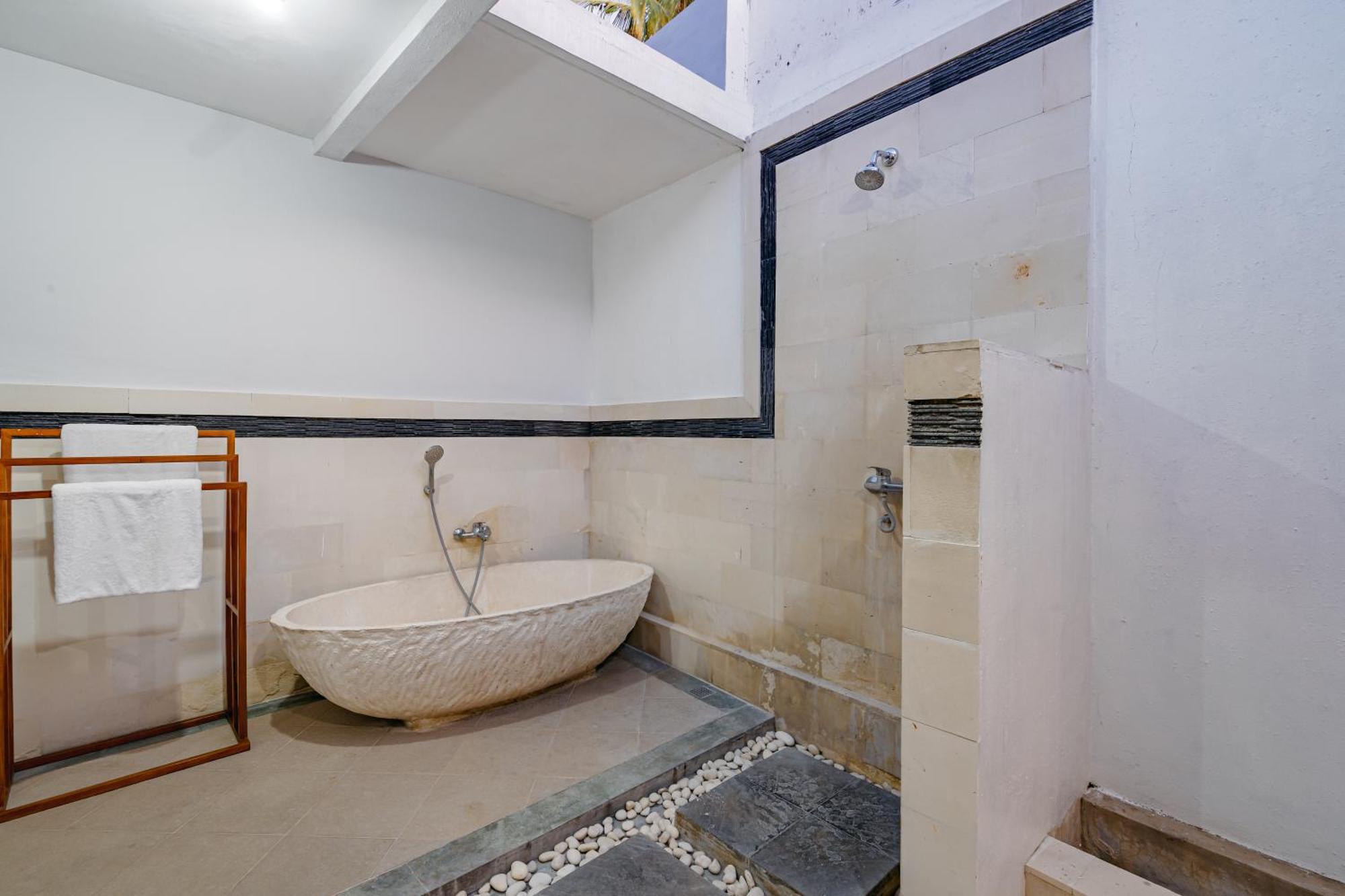 Mahayana Villa Batu Belig - Close To The Beach Canggu  Exterior photo